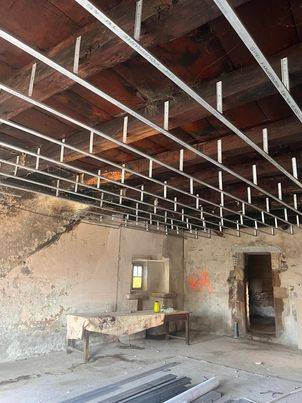 Réalisation d'une isolation intérieure avec création de cloisons à Salles-Curan 12410